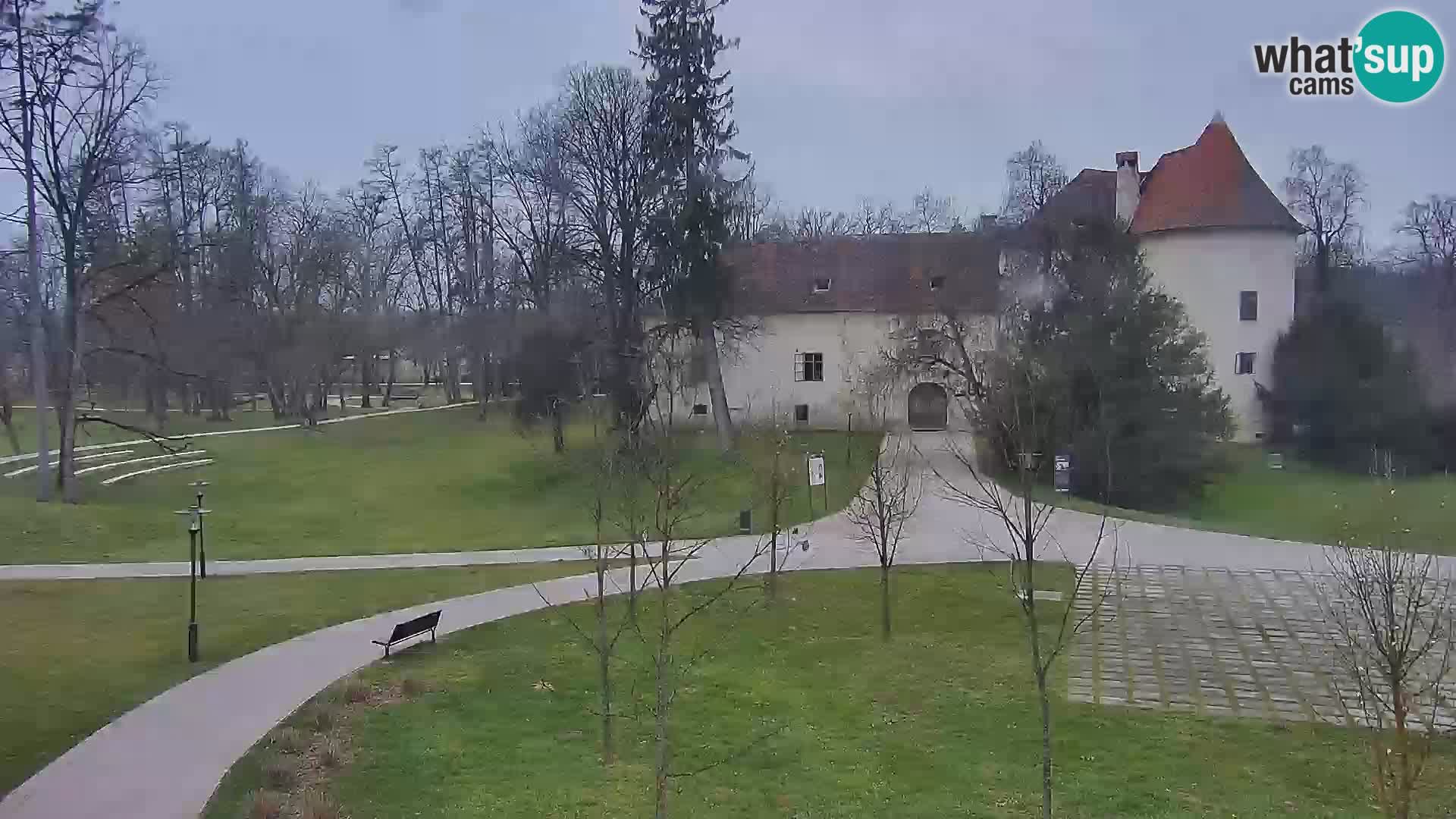 LIVEcam Perivoj Erdödy Castle Grounds webcam Jastrebarsko - Croatia
