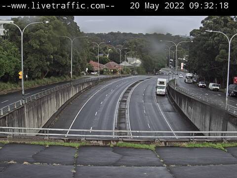 Ryde Road (Pymble) - Ryde Road at Pacific Highway looking south-west towards Ryde. - S-W - SYD_NORTH - Australia