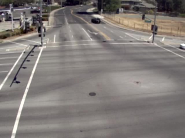 Benton St @ Lawrence Expy (WB View) (401916) - California