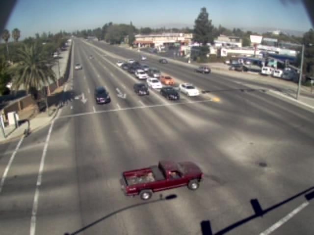 Almaden Expy @ Foxworthy Ave (SB View) (401957) - California