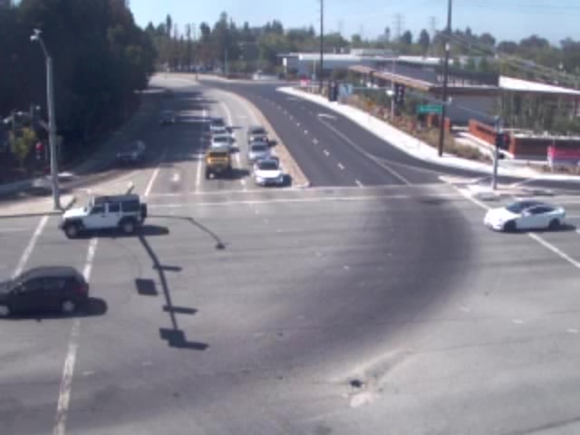 Mission College Blvd @ Montague Expy (SB View) (402177) - California