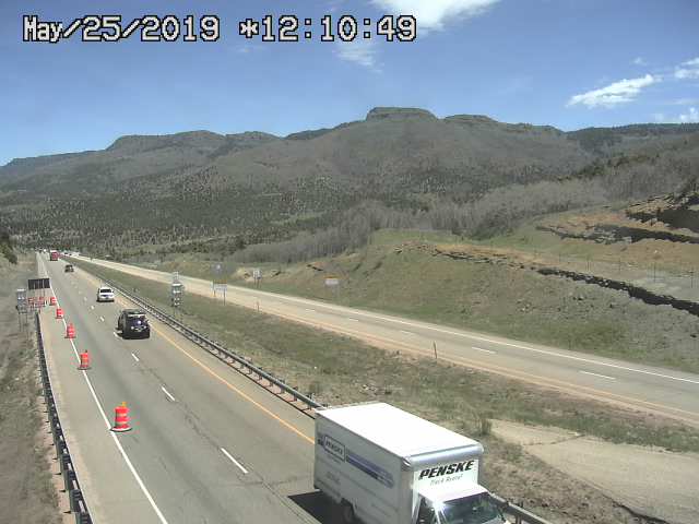 I-25 - I-25  0.35 SB : 0.35 mi N of Raton Pass (LV) - Traffic closest to camera is moving North - (12786) - USA