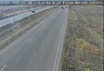 I-25 - I-25  109.95 SB : 0.3 mi S of Pinon Rd Int - Traffic in lanes closest to camera moving South - (12039) - USA