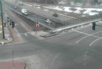 I-25 - I-25  181.90 NB @ Wolfensberger Int - Traffic furthest from camera is moving South - (13325) - USA