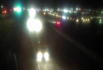 I-25 - I-25  182.65 NB : 0.8 mi N of Wilcox St/Wolfensburger Rd - Traffic in lanes farthest from camera moving South - (10630) - USA