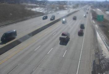 I-25 - I-25  185.10 SB : 1.0 mi N of Founders Pkwy - Traffic in lanes closest to camera moving South - (10632) - Denver and Colorado