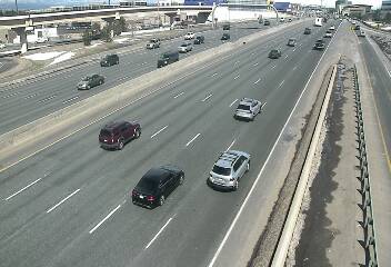 I-25 - I-25  195.15 NB @ County Line Rd - Traffic in lanes closest to camera moving North - (10148) - Denver and Colorado