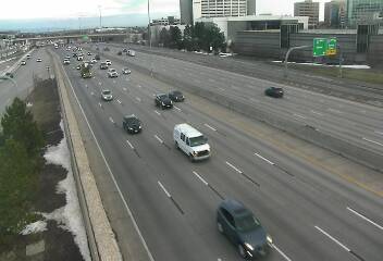 I-25 - I-25  199.45 SB @ CO-88 Belleview Ave - Traffic in lanes farthest from camera moving North - (10156) - Denver and Colorado