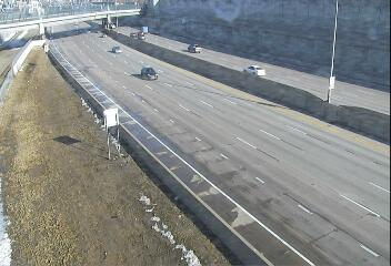 I-25 - I-25  206.05 SB @ Emerson St - Traffic in lanes farthest from camera moving North - (12155) - USA