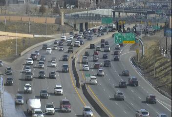 I-25 - I-25  211.10 SB @ 23rd Ave-ML - Traffic in lanes farthest from camera moving North - (10385) - Denver and Colorado