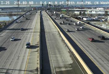 I-25 - I-25  215.80 NB : 0.6 mi N of 58th Ave-ML - Traffic in lanes on right moving South - (10065) - Denver and Colorado