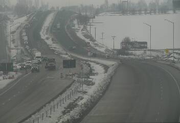 I-25 - I-25  255.30 SB @ CO-402 - Traffic closest to camera is travelling South - (13537) - Denver and Colorado