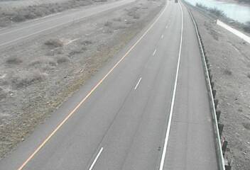 I-70 - I-70  23.20 @ Fruita - VMS - Traffic on lanes farthest from camera moving West - (13112) - Denver and Colorado