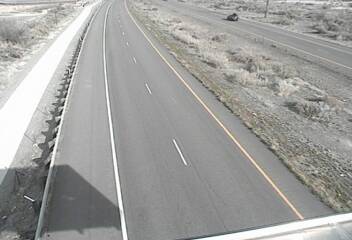 I-70 - I-70  23.20 @ Fruita - VMS - Traffic on lanes closest to camera moving East - (13113) - Denver and Colorado
