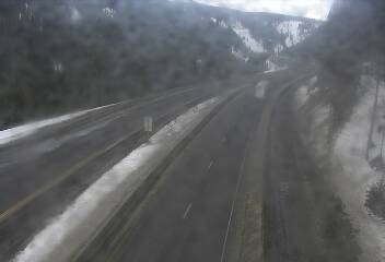 I-70 - I-70  187.25 WB  2.1 mi W of Vail Pass Summit - Traffic closest to camera is traveling West - (13632) - Denver and Colorado