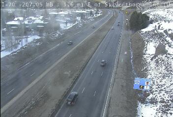 I-70 - I-70  207.05 WB : 1.6 mi E of Silverthorne Int - Traffic closest to camera is travelling West - (13613) - Denver and Colorado