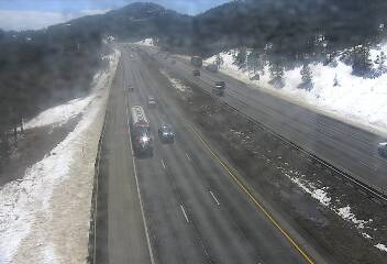 I-70 - I-70  250.10 WB : 0.7 mi W of El Rancho Int - Traffic furthest from camera is travelling East - (13747) - Denver and Colorado