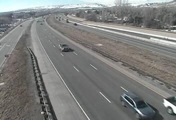 I-70 - I-70  264.20 : 0.2 mi W of 32nd Ave - Traffic in lanes farthest from camera moving West - (12227) - Denver and Colorado