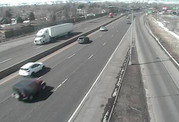 I-70 - I-70  269.90 : 0.1 mi W of Harlan St - Traffic in lanes closest to camera moving West - (10606) - Denver and Colorado