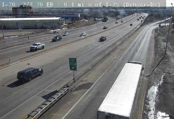 I-70 - I-70  273.70 EB : 0.4 mi W of I-25 - Traffic in lanes on right moving East - (10211) - Denver and Colorado