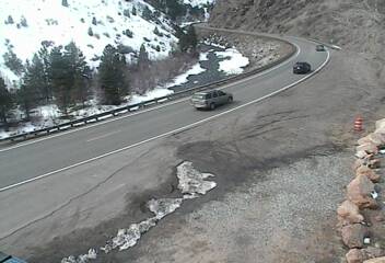 US 6 - US-6  267.70 WB : 2.3 mi E of Tnl 2 - Traffic in lanes closest to camera moving West - (12670) - Denver and Colorado
