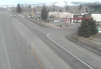 US 50 - US-50  158.05 EB : 1 mi E of CO135 (Gunnison-) - Traffic Closest to camera is moving East - (13075) - Denver and Colorado