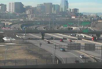I-25 - I-25 213.70 NB To I-70 - Traffic closes to camera moving North - (13829) - Denver and Colorado