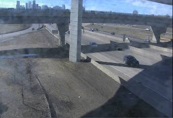 I-25 - I-25 213.65 NB @ I-70 East - Traffic furthest from camera is travelling South - (13890) - Denver and Colorado