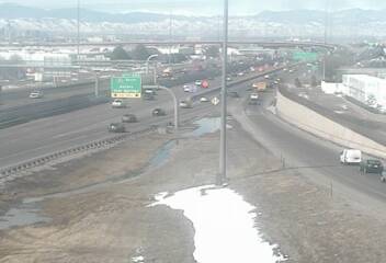 I-70 - I-70 283.55 WB @ Chambers - Traffic closest to camera is travelling West - (13885) - Denver and Colorado