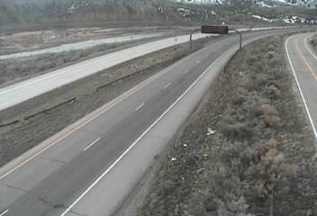 I-70 - I-70  130.90 WB : 2.4 mi W of Colorado River Rd (Dotsero) - Traffic closest to camera is travelling West - (13945) - Denver and Colorado