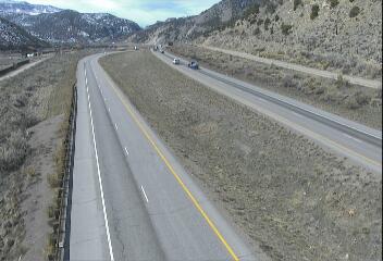I-70 - I-70  132.30 EB : 0.4 mi W of Dotsero - Traffic furthest from camera is travelling West - (13927) - Denver and Colorado