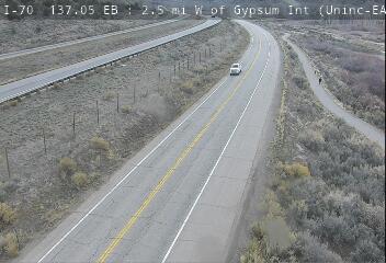 I-70 - I-70  137.05 EB : 2.5 mi W of Gypsum Int - Traffic closest to camera is travelling East - (13932) - Denver and Colorado