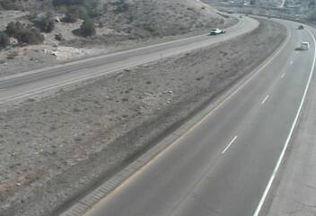 I-70 - I-70  145.80 EB : 0.8 mi W of Eagle Int - Traffic closest to camera is travelling East - (13936) - Denver and Colorado