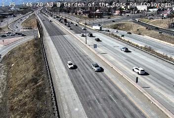 I-25 - I-25 146.20 NB @ Garden of the Gods - Traffic in lanes closest to camera moving South - (14170) - USA