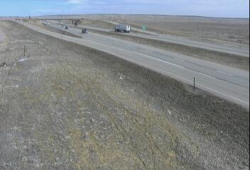 I-25 - I-25  66.50 SB : 0.2 mi S of CR-670 - Traffic furthest from camera traveling North - (14203) - Denver and Colorado