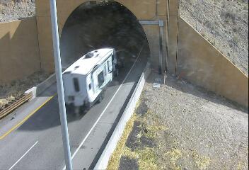 I-70 - I-70  050.20 EB @ Beaver tail Tunnel - East bound traffic - (14213) - Denver and Colorado