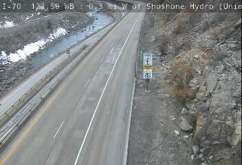 I-70 - I-70  122.50 WB : 1.4 mi E of Grizzly Creek - Traffic closest to camera is travelling West - (14283) - Denver and Colorado