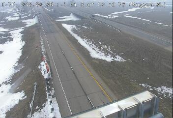 I-76 - I-76  048.80 WB : 1.0 mi E of CR-73 - Traffic furthest from camera is travelling East - (14392) - Denver and Colorado