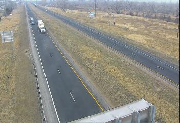 I-76 - I-76  080.95 EB : 0.8 mi E of Main St Fort Morgan - Traffic furthest from camera is travelling West - (14395) - Denver and Colorado