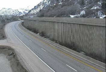 CO 82 - CO-82  30.00 WB @ Phillips River View - Traffic furthest from camera is travelling East - (14374) - Denver and Colorado