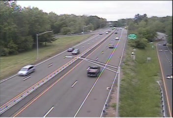 CAM 98 Milford CT 15 NB Exit 55A - Wheelers Farm Rd. (Traffic closest to the camera is traveling NORTH) - Connecticut