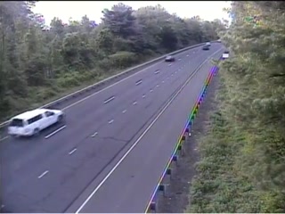 CAM 145 Southbury I-84 EB Exit 14 - Rt. 172 (Lakeside Rd.) (Traffic closest to the camera is traveling EAST) - Connecticut
