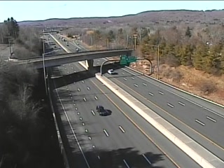 CAM 129 Southington I-84 EB E/O Exit 27 - Burritt St (Traffic closest to the camera is traveling EAST) - Connecticut