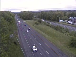 CAM 127 Southington I-84 WB W/O Exit 29 - (Traffic closest to the camera is traveling WEST) - Connecticut