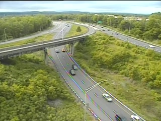 CAM 56 Plainville I-84 WB W/O Exit 33 - Rt. 72 EB (Traffic closest to the camera is traveling WEST) - USA