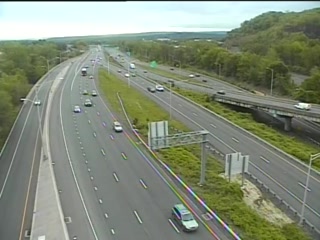 CAM 54 Plainville I-84 EB W/O Exit 36 - W/O Rt. 372 (W. Main St.) (Traffic closest to the camera is traveling EAST) - Connecticut