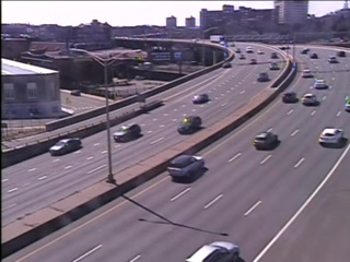 CAM 28 Hartford I-84 WB W/O Exit 48 - High St. (Traffic closest to the camera is traveling WEST) - Connecticut