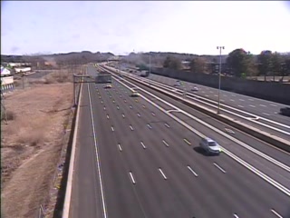 CAM 14 East Hartford I-84 WB E/O Exit 58 - E/O Simmons Rd. (Traffic closest to the camera is traveling WEST) - USA