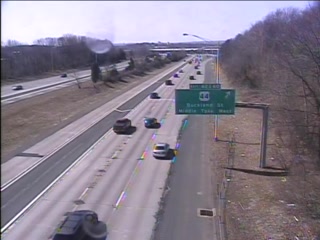 CAM 6 Manchester I-84 WB E/O Exit 62 & 60 - E/O Buckland St. (Traffic closest to the camera is traveling WEST) - Connecticut