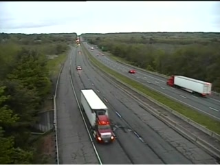 CAM 47 Tolland I-84 WB Exit 68 - Cider Mill Rd. (Traffic closest to the camera is traveling WEST) - USA